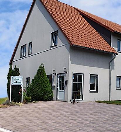 Hotel Arkona Genthin ภายนอก รูปภาพ